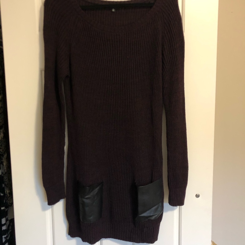 4 for 35 ✨Maroon dress with leather pockets